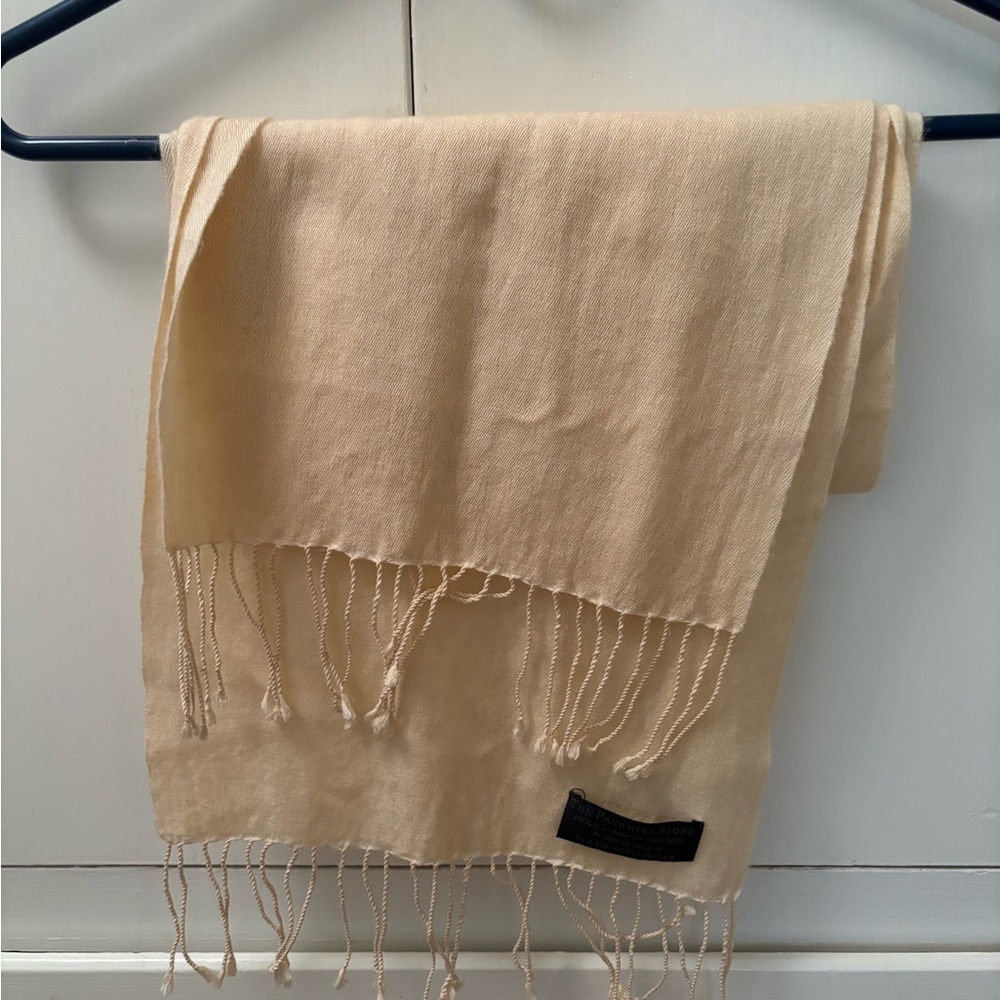 Cashmere & Silk Cream Scarf with Fringe